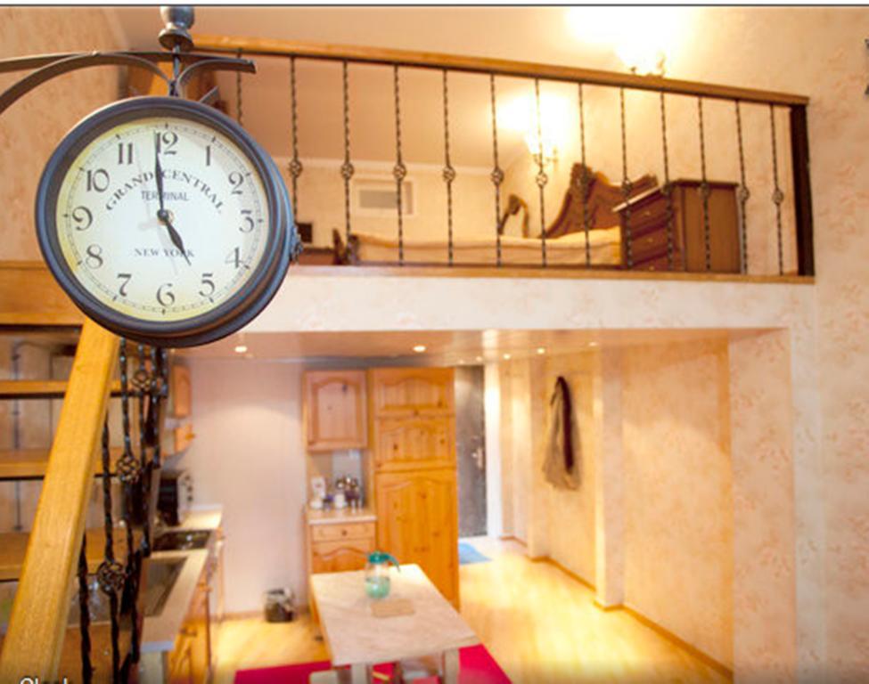 Evrika Apartments On Rustaveli Avenue Tiflis Habitación foto